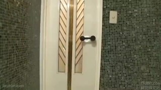 婚期を逃し帰ることのできなくなったお姉ちゃんをナンパして家へ送ると言いながらそのままセックス